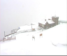雪中小屋雪景视频素材素材下载