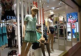衣店橱窗图片