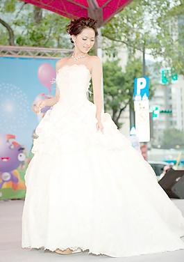 婚纱珠宝展图片