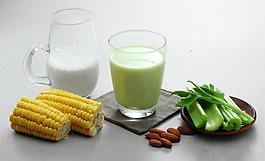 玉米西芹杏仁牛奶图片