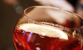 柠檬草莓鸡尾酒图片