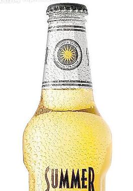 金黄色的啤酒图片