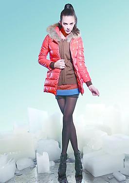 时尚女式羽绒服图片