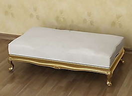 柔软的白色长单人沙发