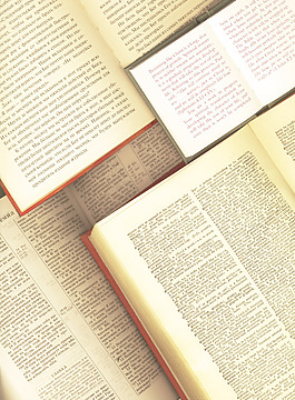 从打开的书籍的背景