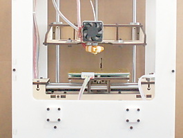 白色版的3D打印机