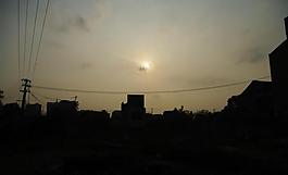 夕阳建筑剪影图片