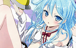 蓝色晶莹发色女孩