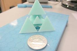 三角金字塔
