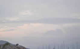 杨梅坑黄昏的情侣图片