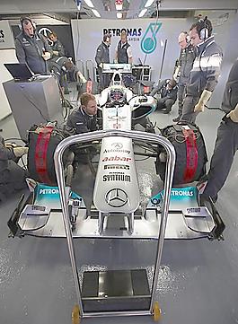 展览中的F1赛车图片