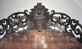 荷叶龙纹宝座图片