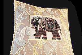 精致的刺绣抱枕 线形组合抱枕 大象图案枕头 Pillow 85