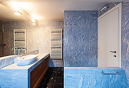 蓝色简洁浴室装修设计