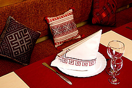 餐厅餐桌装饰效果图
