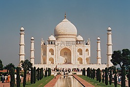 泰姬陵默哈尔,陵墓,里程碑