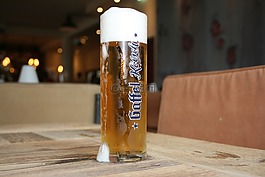 kölsch,冰冷,拍了拍