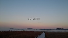 顺天湾,黎明,雾