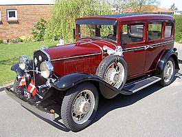 那辆旧车,红色,丹麦语