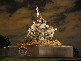 美国海军陆战队战争纪念馆,夜,硫黄岛