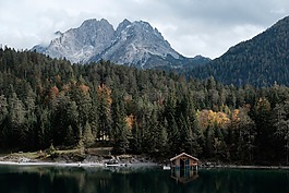 山,谷,小山