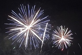 烟花,7 月 4 日,七月