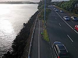 上午,骑单车的男子,交通