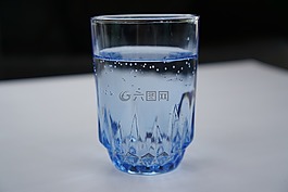 一杯水,水,杯
