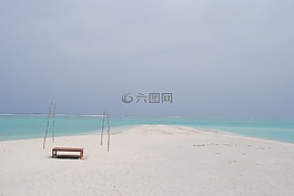 海滩,荒凉的海滩上,沙
