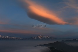 牛背山,云团,云海