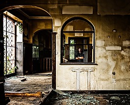 丢失的地方,酒吧,栏