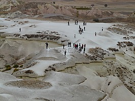 爱之谷,钙华高原,高原