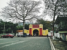 一中,学校,马路