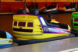 碰碰车,艺术节,carnies