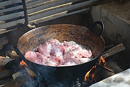 食品,油渣,放入锅中