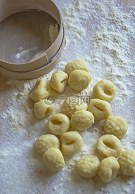 新鲜的意大利面,汤团,厨师