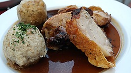 烤猪肉,南斯拉夫联盟共和国,饺