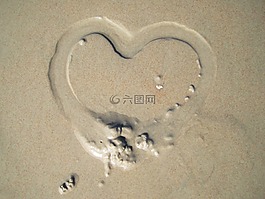 心脏在沙,砂中的心,我爱你