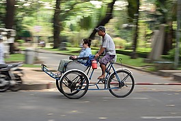 驾驶一个三轮车,工作持续时间,摇