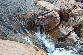 河,岩,议案