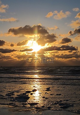海滩,日落,阳光与云彩