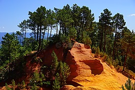 赭色岩石,鲁西永,赭石线索