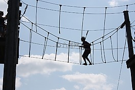 高空绳索课程,体验教育,攀登花园