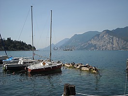 limone sul 加尔达,湖滨区,帆船