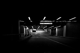 泊车甲板,地下室车库,地下车库