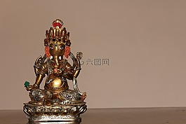 加尼甚,神,偶像