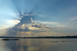 云彩,太阳,江