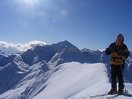 山,前顶,血统