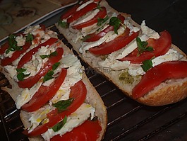 拖鞋面包,番茄,mozarella