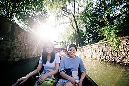 姐妹,坐船,逆光